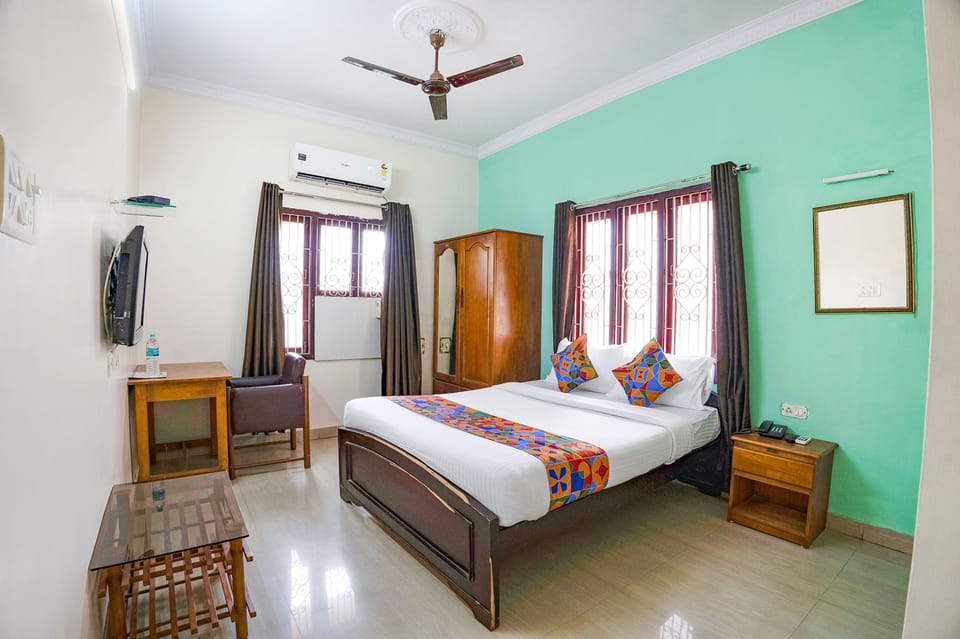 Premium Room | Egyptian cotton sheets, premium bedding, in-room safe, free WiFi