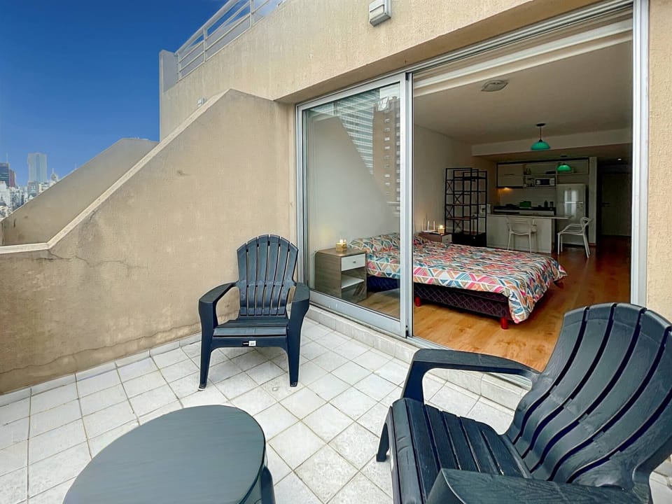 Spacious Studio in San Telmo With Balcony, Gym & Pool Apartment in Buenos Aires