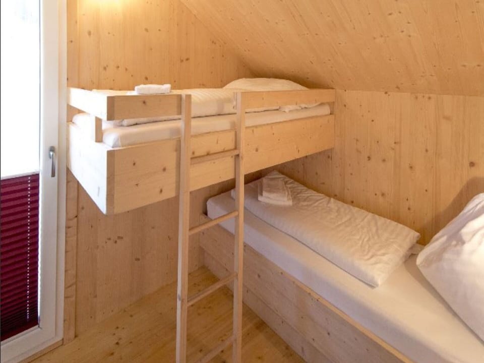 Chalet | 3 bedrooms, individually furnished, bed sheets