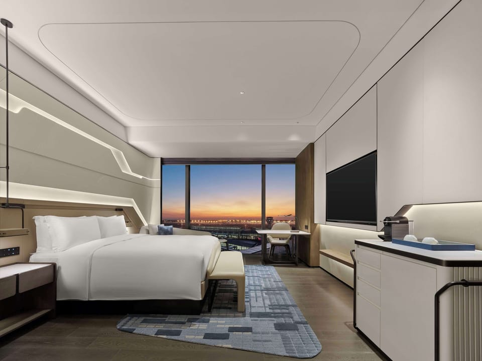 Executive Room Airport View -1 King Bed | Down comforters, minibar, in-room safe, desk