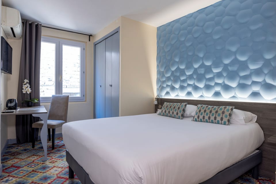Privilege Double Room | In-room safe, desk, blackout drapes, iron/ironing board (on request)