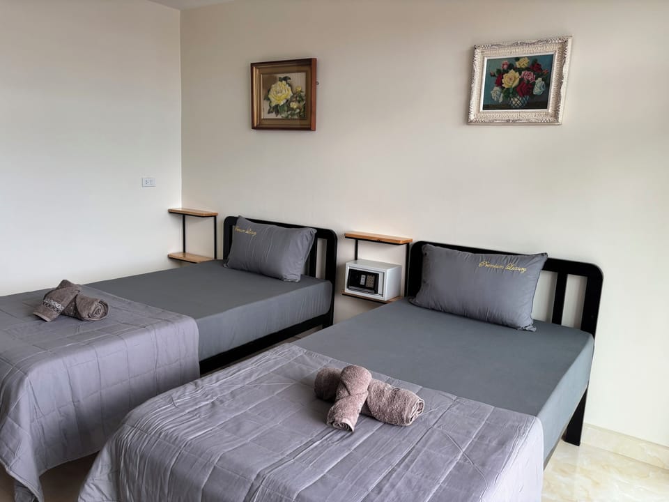 Superior Condo, Beach View | 1 bedroom, in-room safe, desk, laptop workspace