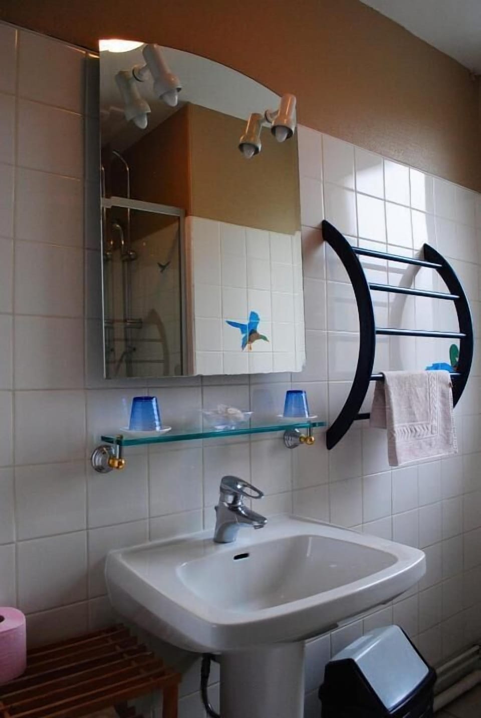 Double Room, 1 Bedroom, Non Smoking | Bathroom | Free toiletries, hair dryer
