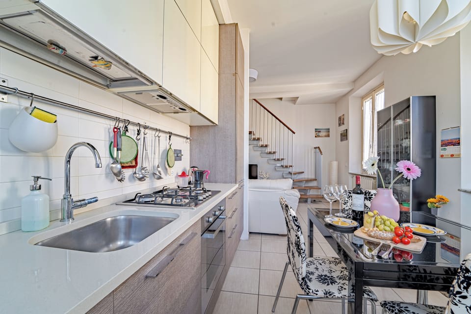 Duplex | Private kitchenette | Electric kettle