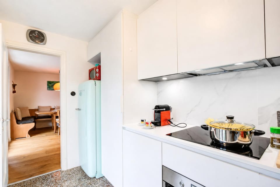 Family Chalet, 2 Bedrooms, 2 Bathrooms, Mountainside (La Canonica Centovalli with Balconies) | Private kitchen