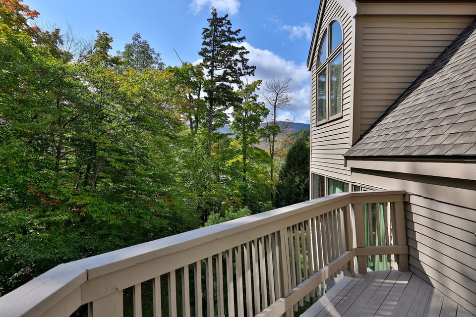 Condo, 2 Bedrooms | Property grounds
