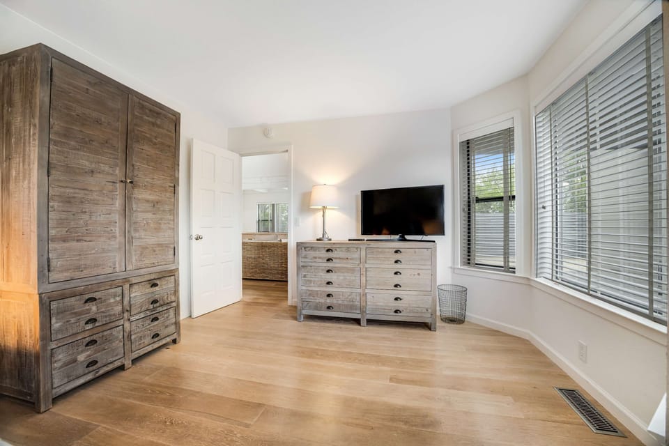 House | 3 bedrooms, desk, high-speed internet