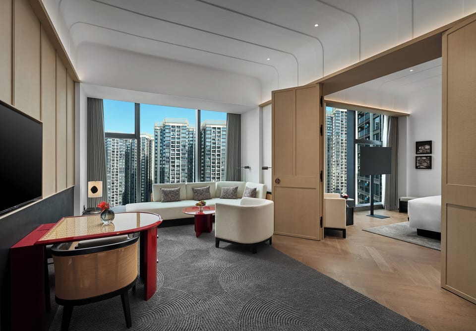 Executive Suite, 1 Bedroom | Premium bedding, down comforters, minibar, in-room safe