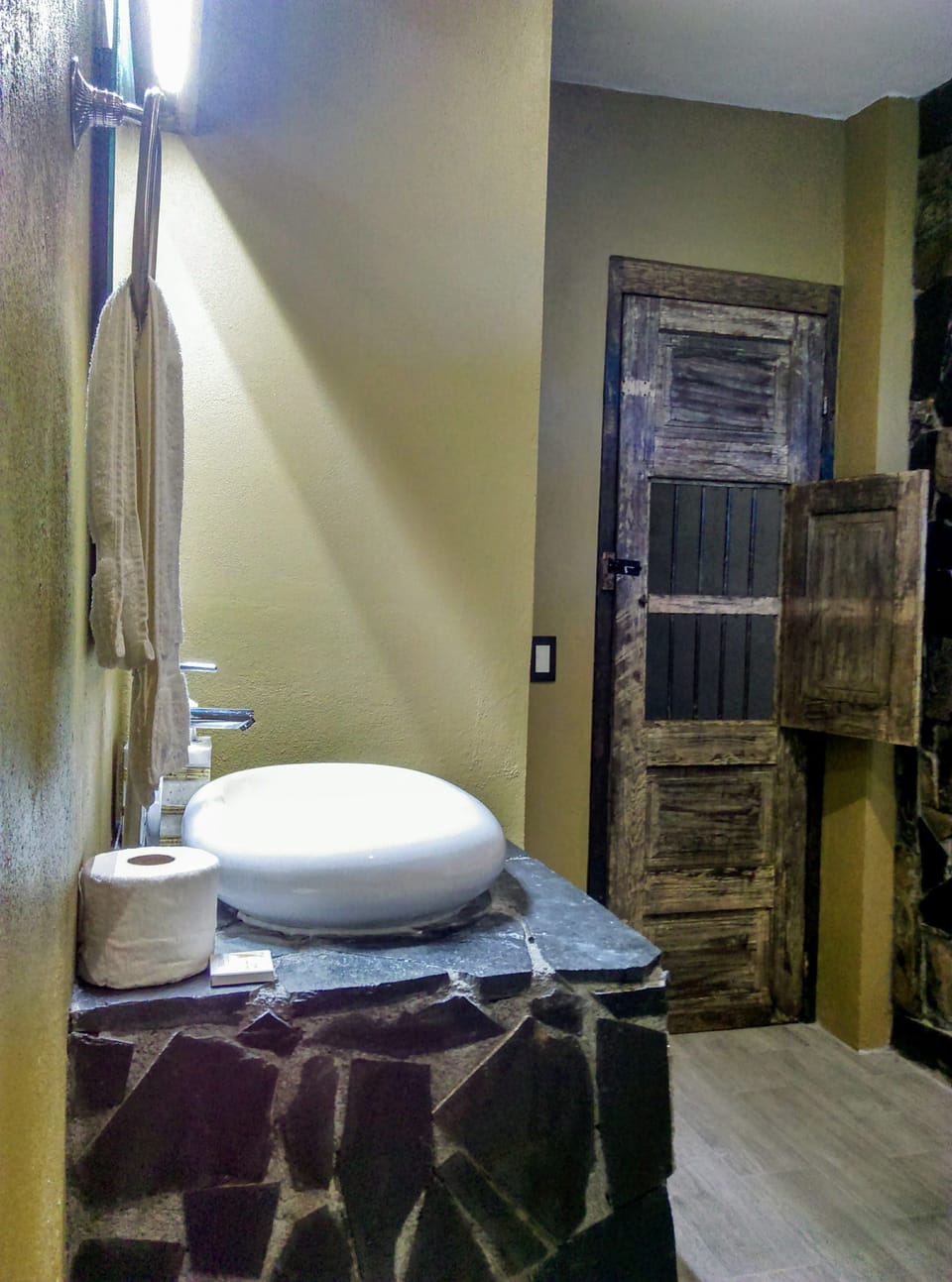 Deluxe Double Room, Ensuite, Garden View | Down comforters, blackout drapes, WiFi (free), bed sheets