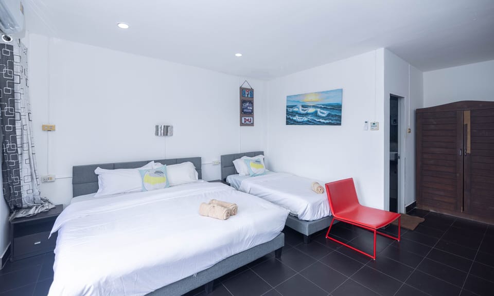 Comfort Triple Room, Balcony, City View | Down comforters, in-room safe, blackout drapes, free WiFi