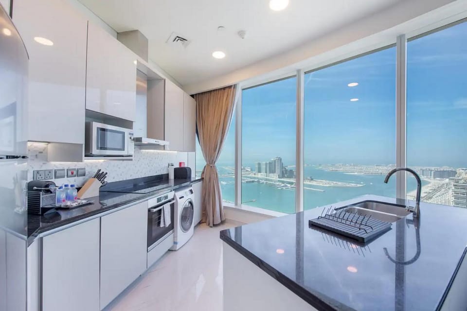 Superior Apartment, 2 Bedrooms, Sea View, Sea Facing | Private kitchen | Coffee/tea maker, electric kettle