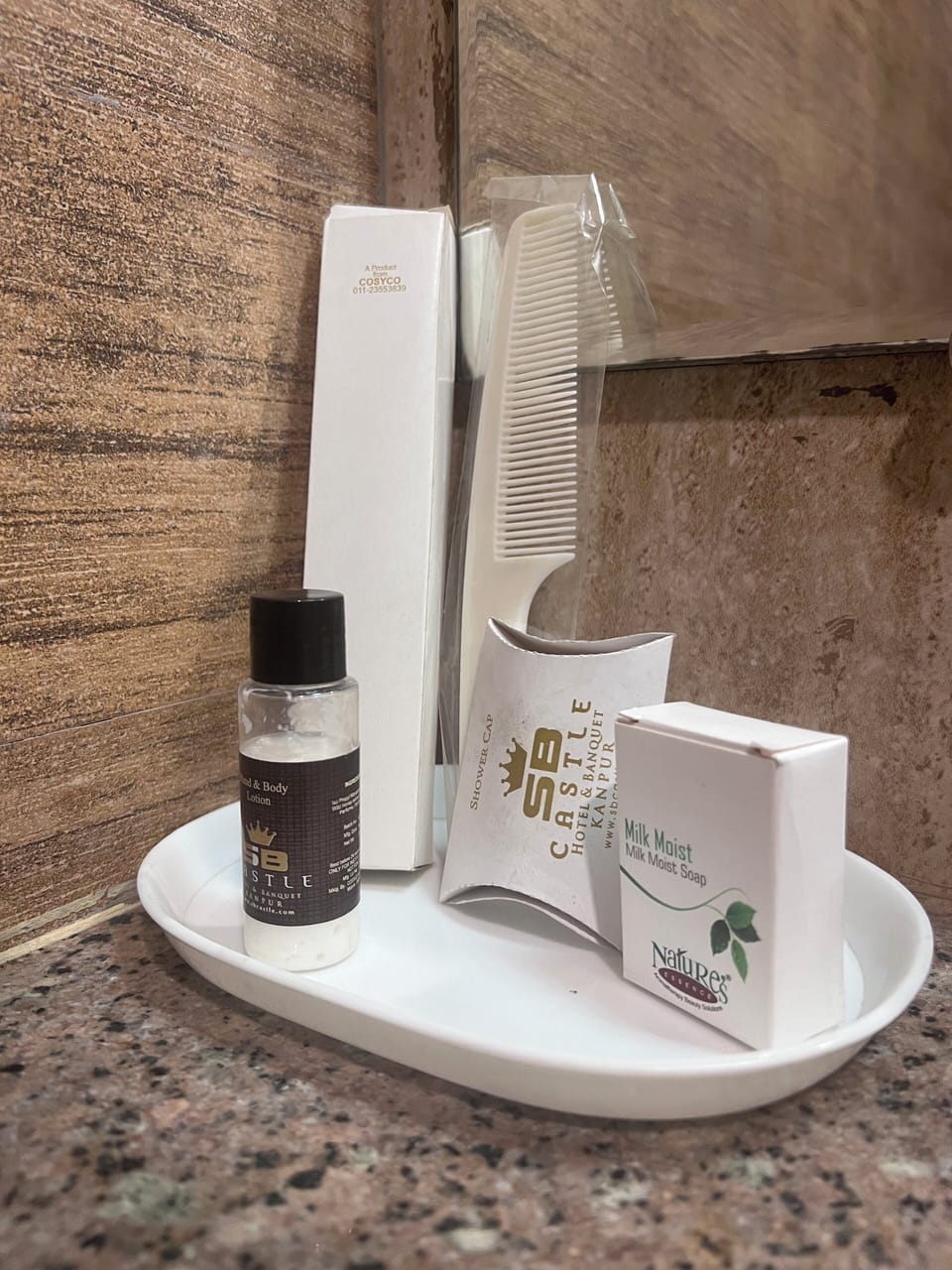 Executive Double Room, 1 King Bed | Bathroom | Separate tub and shower, slippers, towels, soap