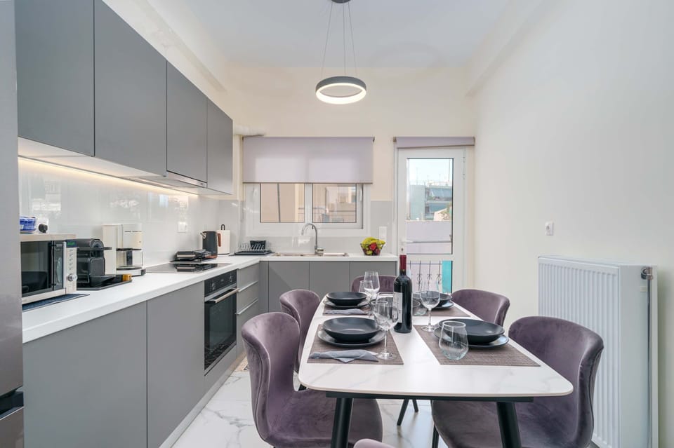 House | 2 bedrooms, desk, Internet