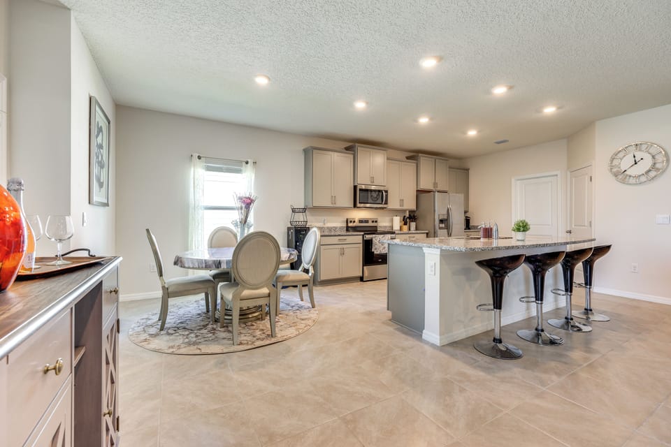 House (4 Bedrooms) | Interior