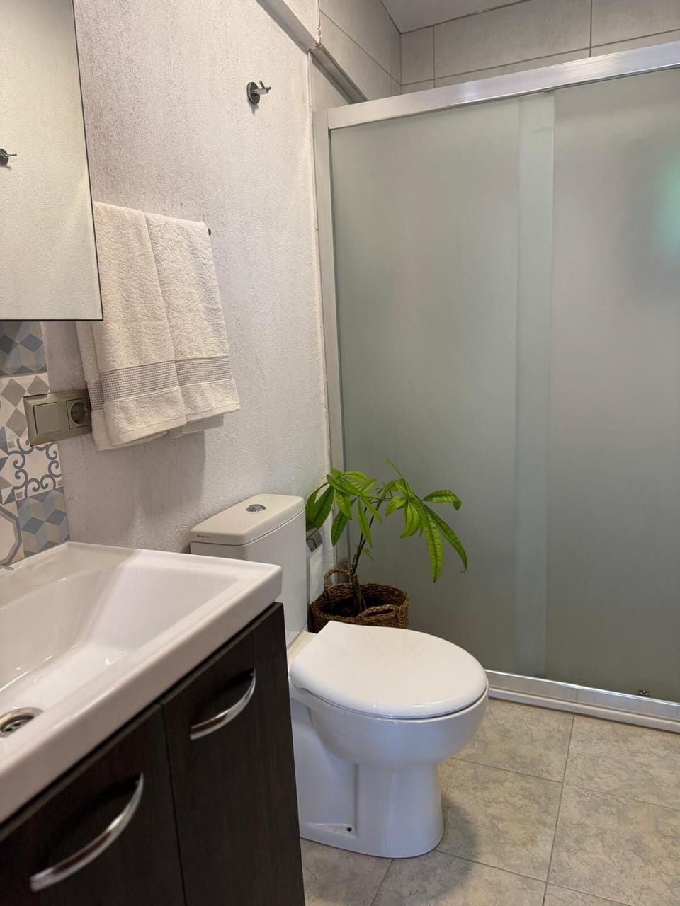 Shower, rainfall showerhead, hair dryer, slippers