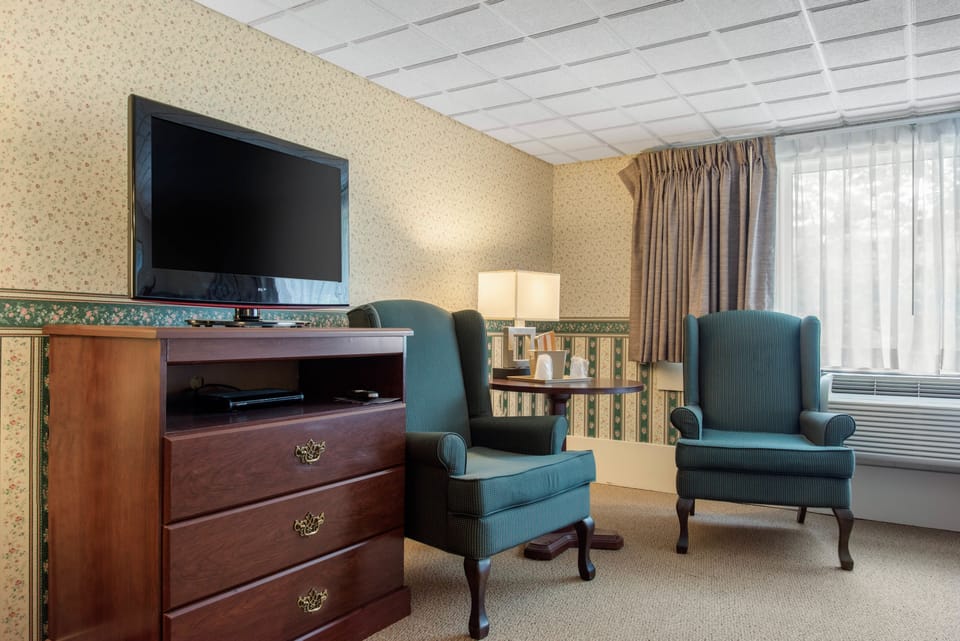 Room, 2 Queen Beds, Jetted Tub | Premium bedding, desk, laptop workspace, free WiFi