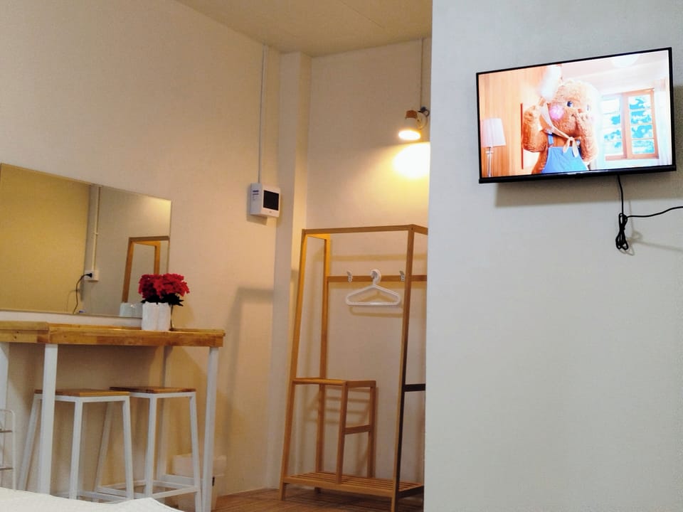 Room | Free WiFi