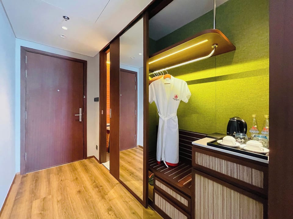 Premium bedding, memory foam beds, minibar, in-room safe