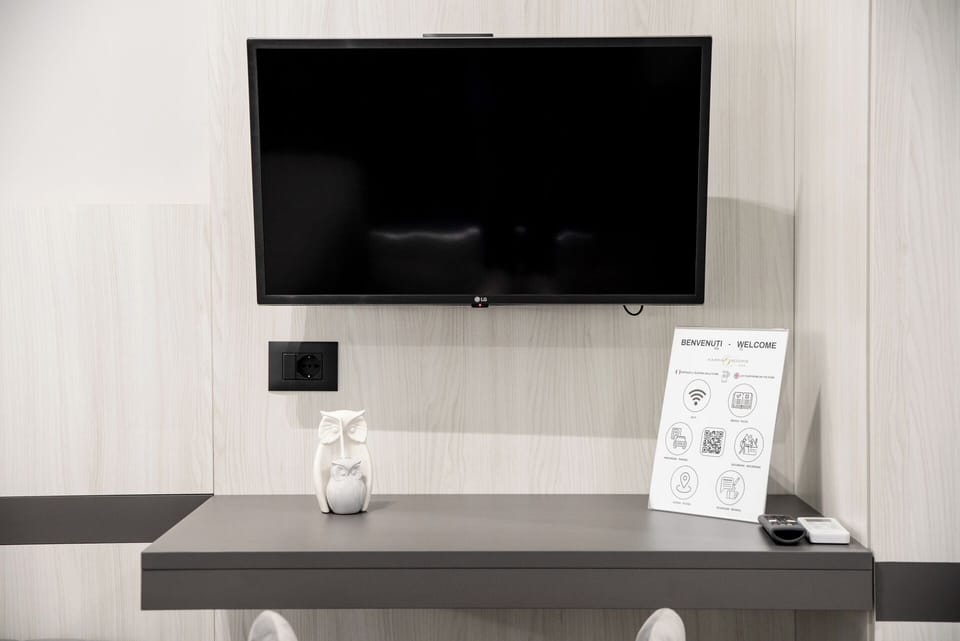 Family Room, Non Smoking, Kitchenette | Hypo-allergenic bedding available, minibar (some free items)