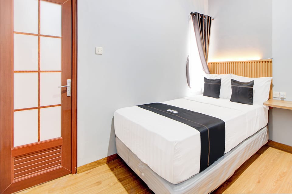 Deluxe Double Room | Soundproofing, free WiFi, bed sheets