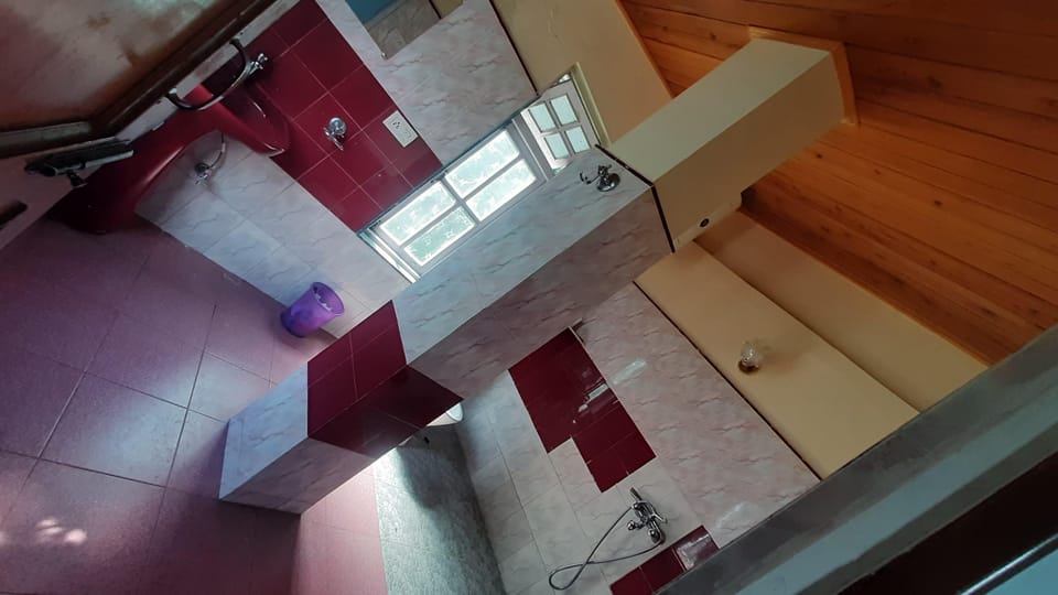 Family Double Room, Balcony, Valley View | Bathroom