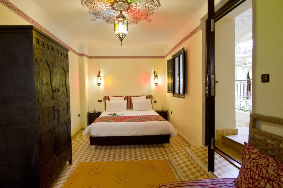 Classic Suite, 1 Double Bed, Non Smoking | Premium bedding, in-room safe, individually decorated