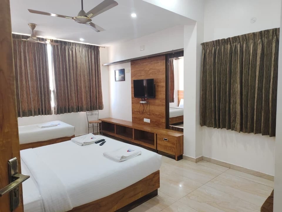 Studio Suite | Premium bedding, free WiFi, bed sheets