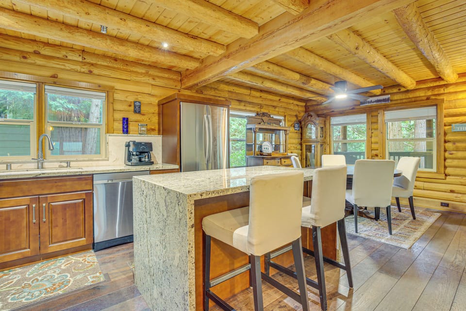 House (3 Bedrooms) | Interior