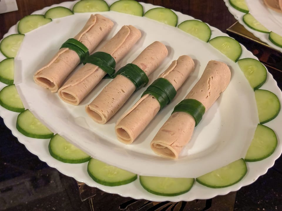 Daily buffet breakfast for a fee