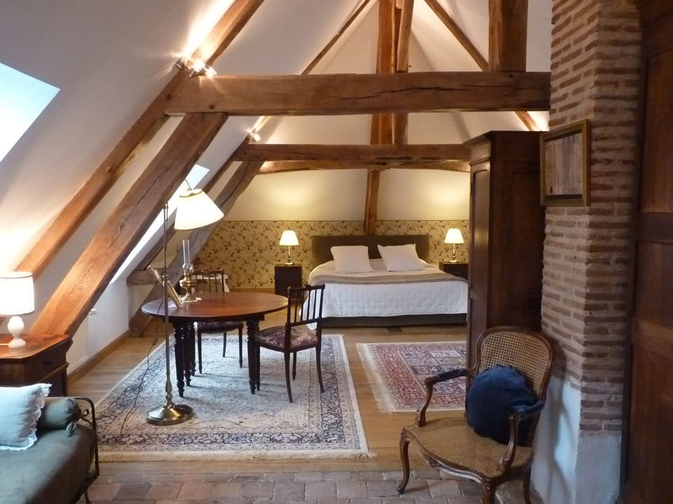 Deluxe Double Room, Park View | Iron/ironing board, free WiFi