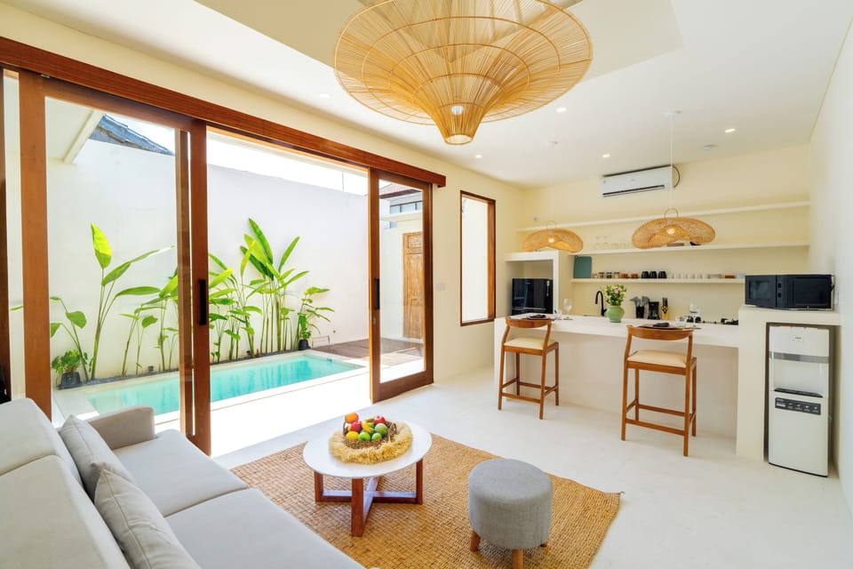 Comfort Villa, Private Pool | Living area