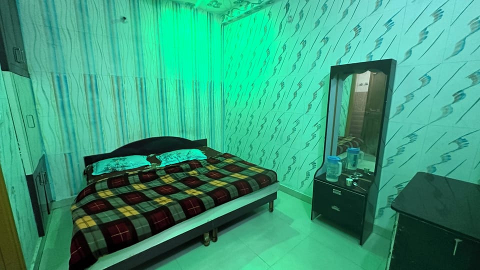 Basic Single Room, Balcony, Hill View | In-room safe