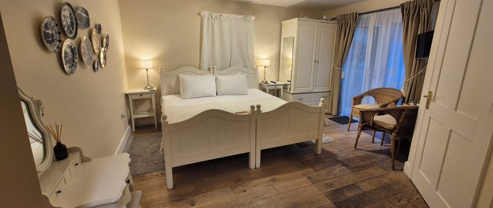 Double or Twin Room (Room 1) | Individually furnished, bed sheets