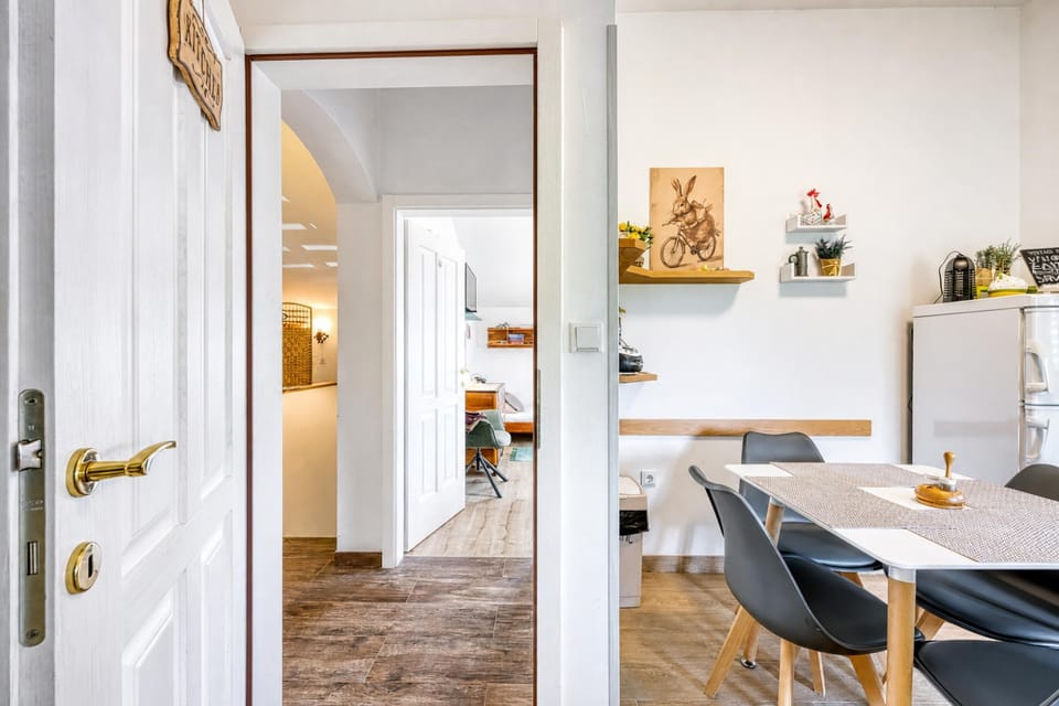 Family Apartment, 2 Bedrooms, 2 Bathrooms, Mountainside (Villa Salamander Suite - Garden & EV) | Dining