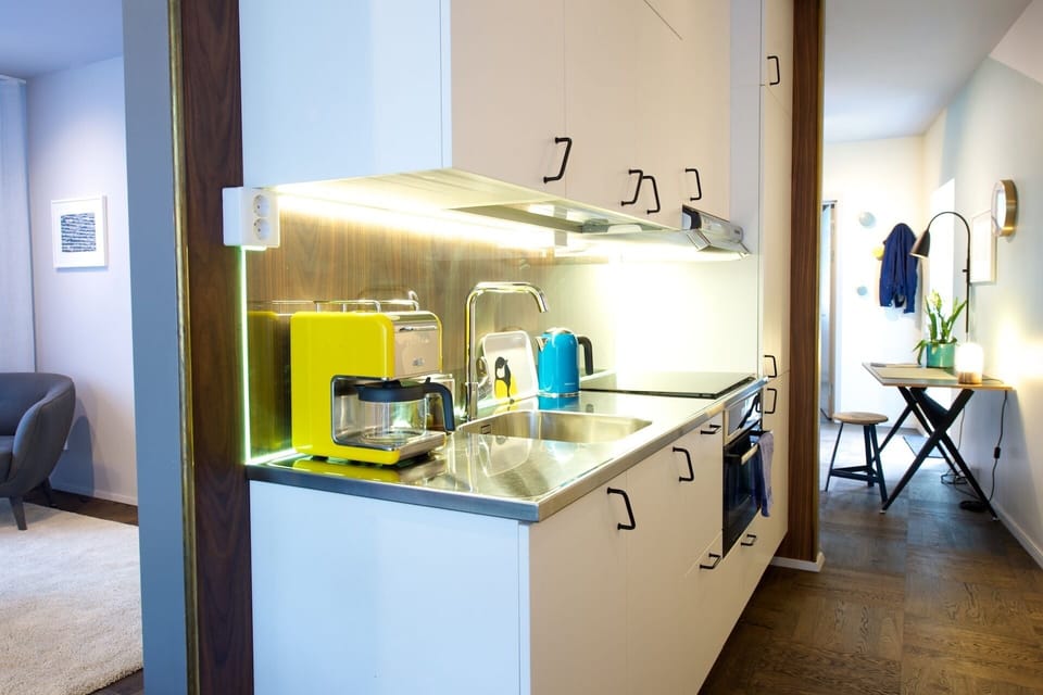 Apartment, 2 Bedrooms, Kitchenette | Private kitchen | Full-size fridge, microwave, stovetop, toaster