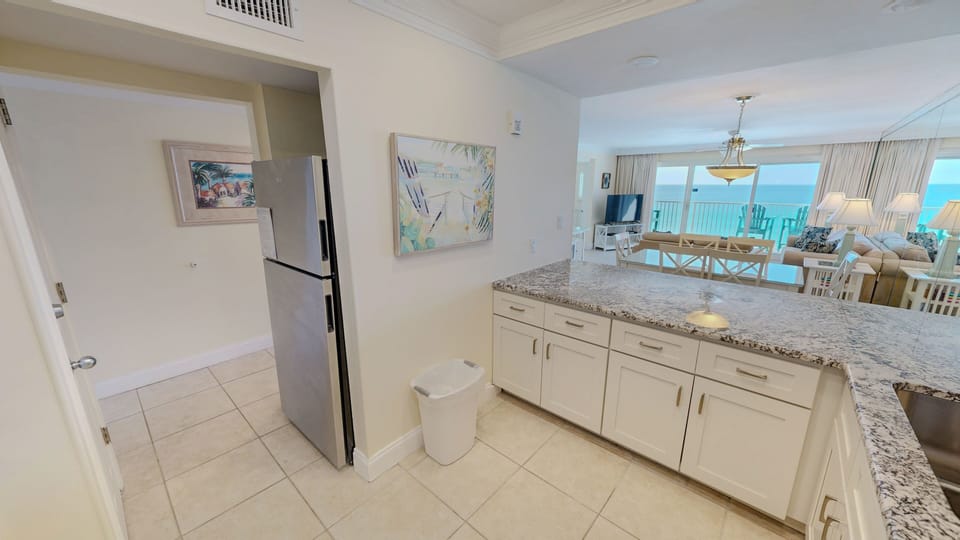 Condo, 2 Bedrooms | Interior