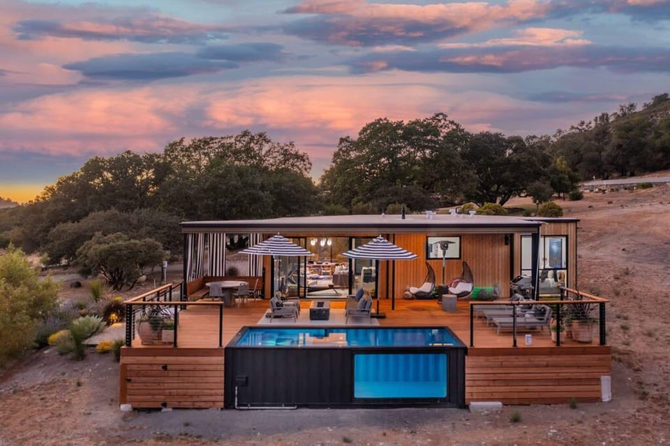 House | 8 bedrooms, high-speed internet