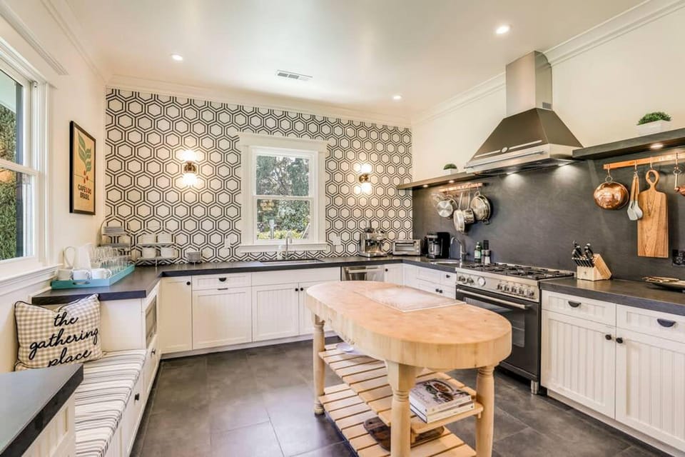 House | 4 bedrooms, Internet