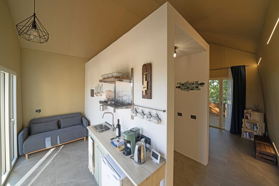 Tree House, Pool View | Living area