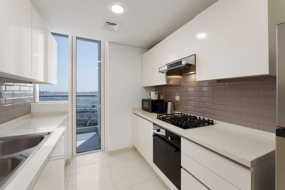 Deluxe Apartment, 1 King Bed with Sofa bed, Balcony | Private kitchen | Coffee/tea maker, electric kettle