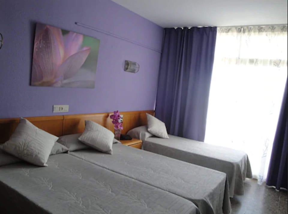 In-room safe, blackout drapes, free WiFi, bed sheets