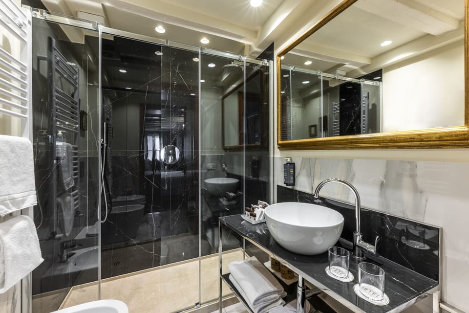 Shower, free toiletries, hair dryer, bidet