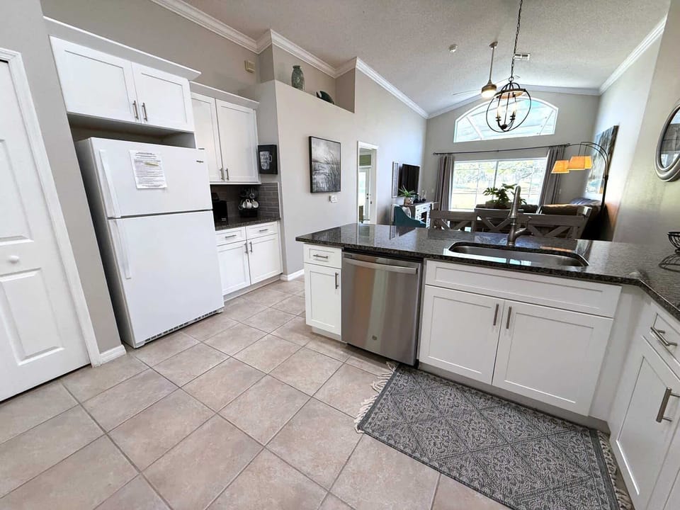 House, Multiple Beds, Pool Access, Pool View | Private kitchen | Electric kettle