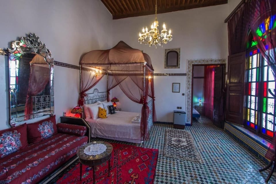 Deluxe Triple Room, Courtyard View | Soundproofing, WiFi (free), bed sheets