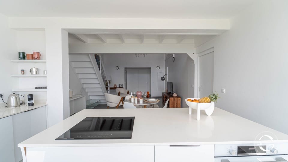 Luxe Tropical | Private kitchen