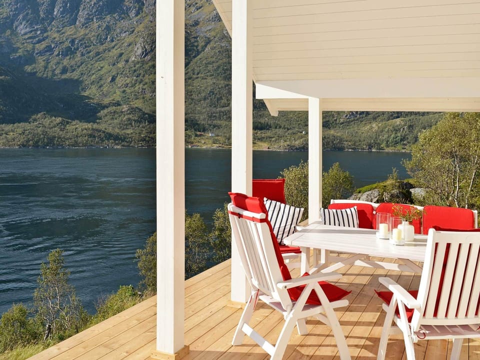 House | Outdoor dining