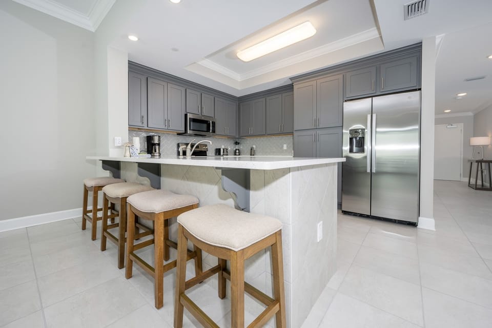 Condo, 3 Bedrooms | Private kitchen | Fridge, oven, coffee/tea maker