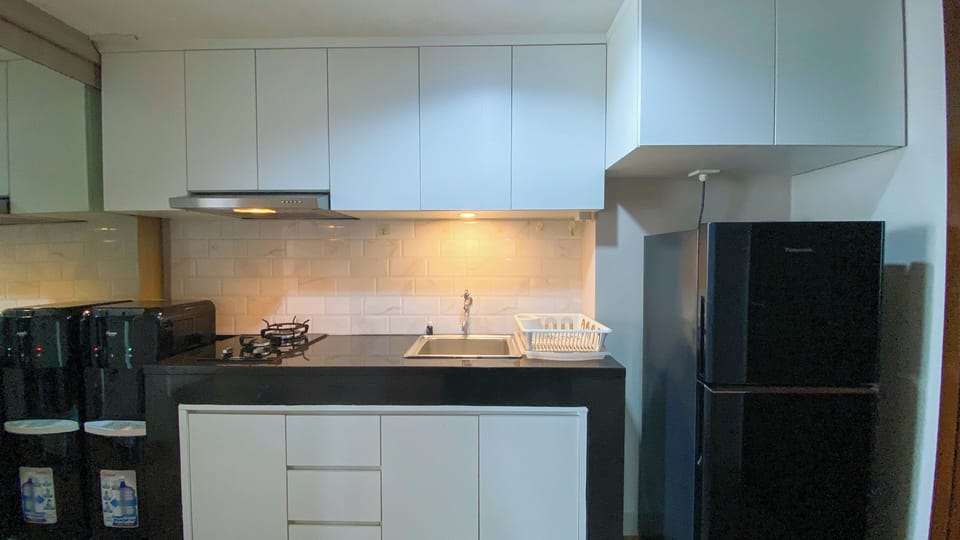 Deluxe Studio (queenbed) | Private kitchen