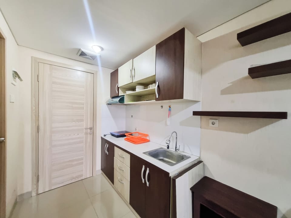 Deluxe Studio (kingbed) | Private kitchen