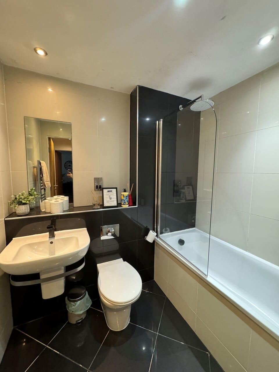Standard Apartment, City View | Bathroom